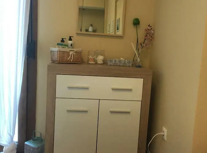 Vanilla's Deluxe Perea Salonica Peraía