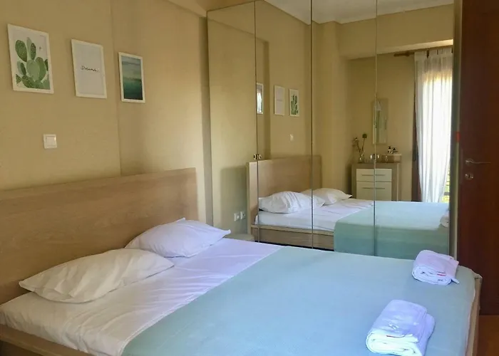 Vanilla's Deluxe Perea Salonica