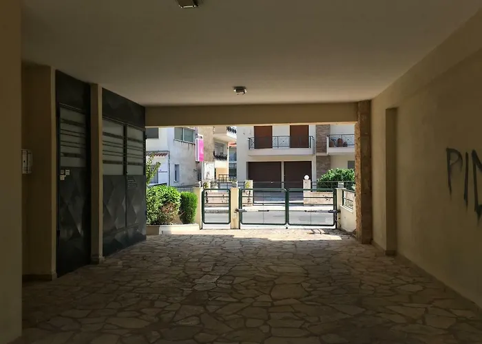 Vanilla's Deluxe Perea Salonica *