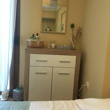 Vanilla's Deluxe Perea Salonica Peraía