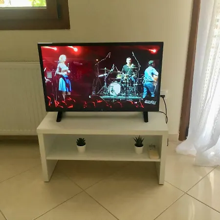 Vanilla's Deluxe Perea Salonica